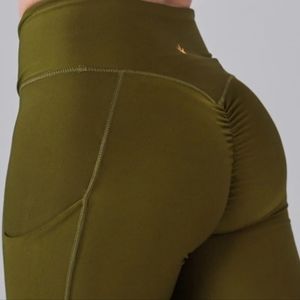 Obsession Shapewear Pristine Pocket Leggings in Olive